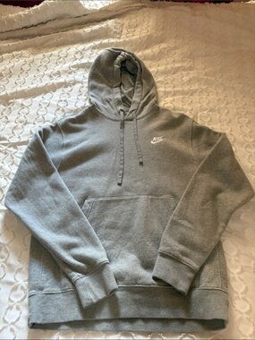 Nike Light Gray Hooded Pullover Sweatshirt